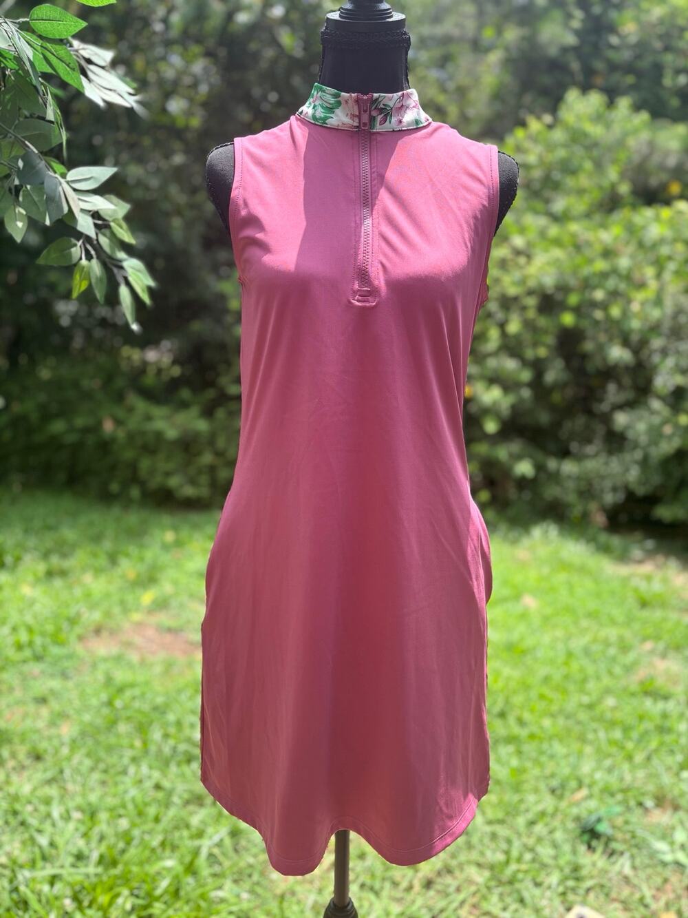 NWT Tommy Bahama Golf Sleeveless UPF 50 Quarter Zip Pink Floral Golf Dress S